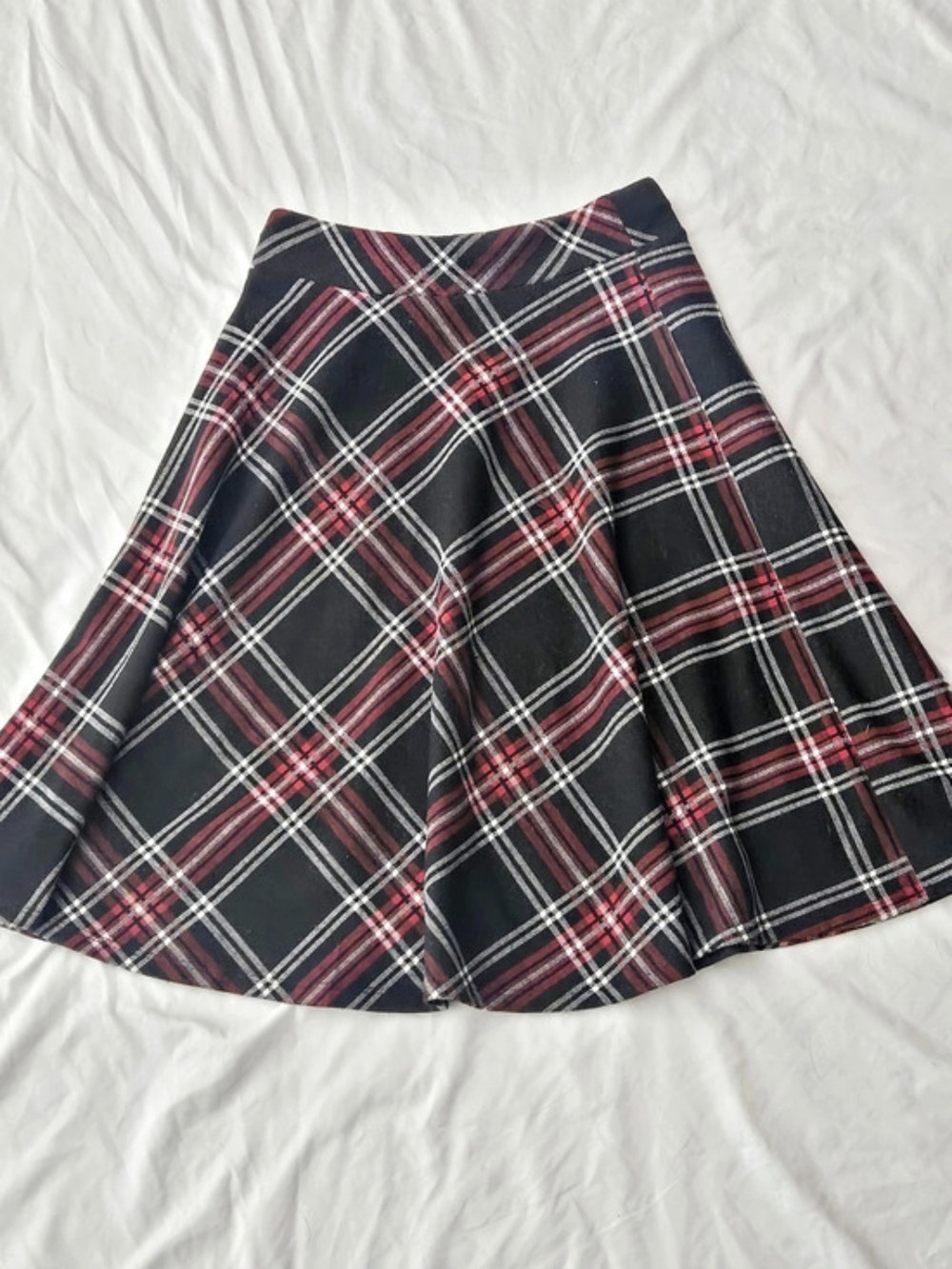 Forever 21 Plaid A-Line Skirt in Black & Red Size XS Christmas Holiday